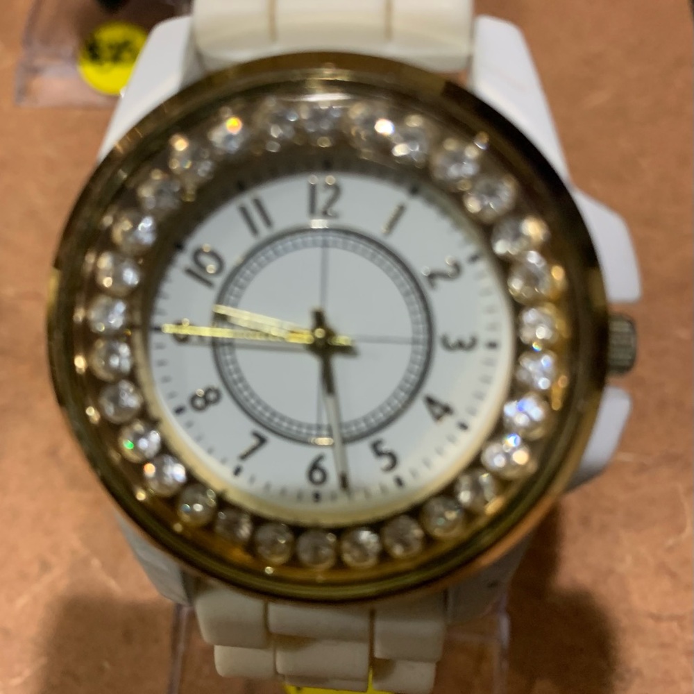 Elegant White and Gold Watch with Crystal Accents